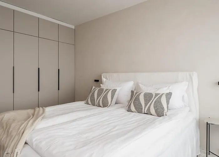 Borg Itsenaeisyydenkatu *